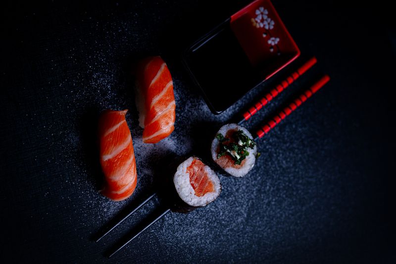 Zalm maki sushirolletjes van SushiPoint Den Haag