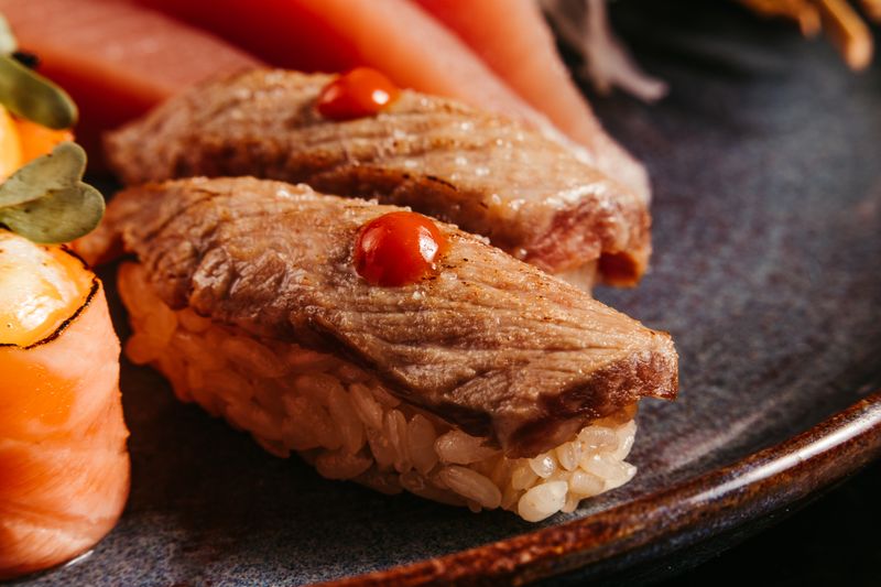 Zalm nigiri sushi